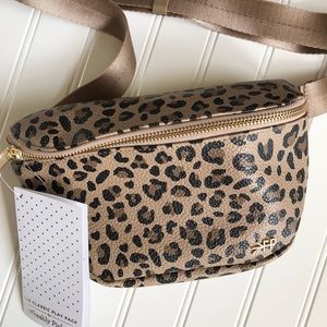 freshly picked leopard diaper bolsa